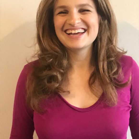 Meet your Posher, Arielle - Picture 1 of 1